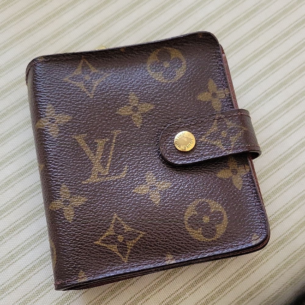 Louis Vuitton Monogram Small Snap Wallet - Brown/Gold